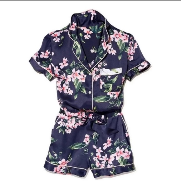 VS Tropical Floral Satin Romper - Picture 3 of 8